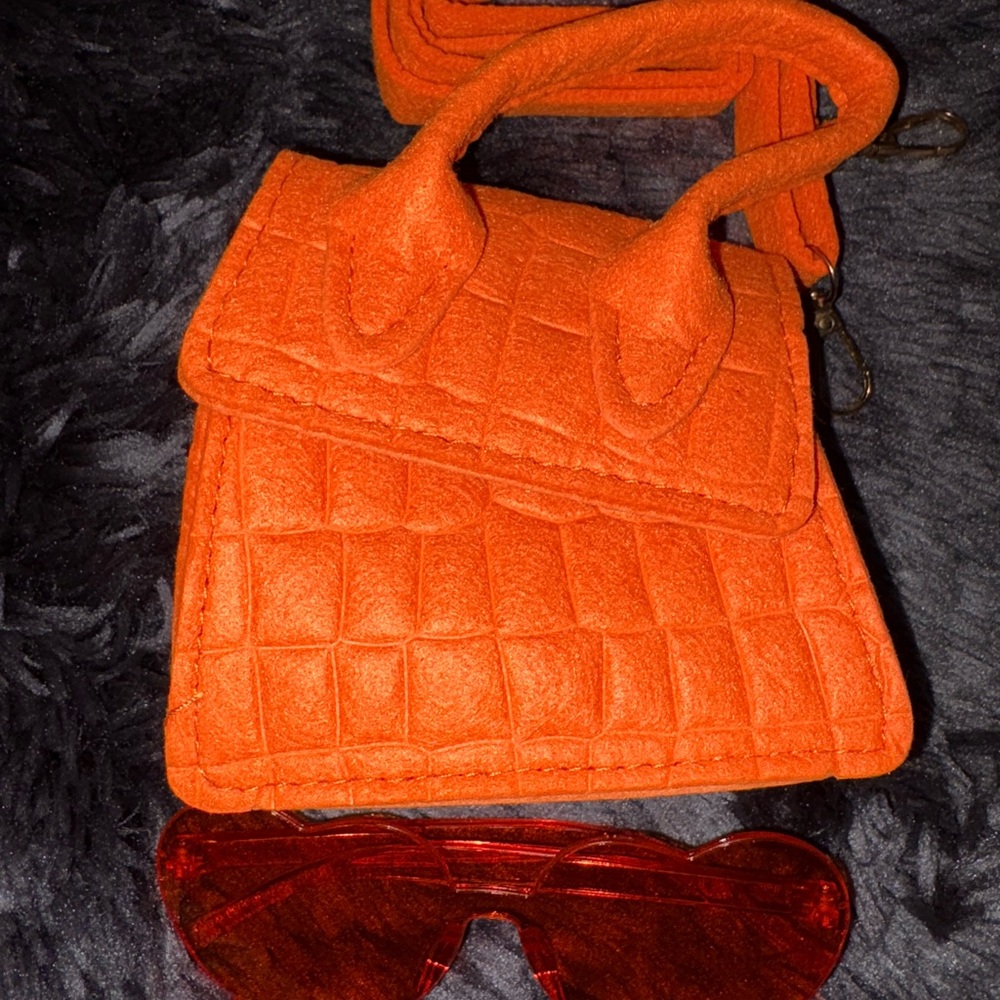 Soft Orange Pattern Bag & Orange Sunglasses